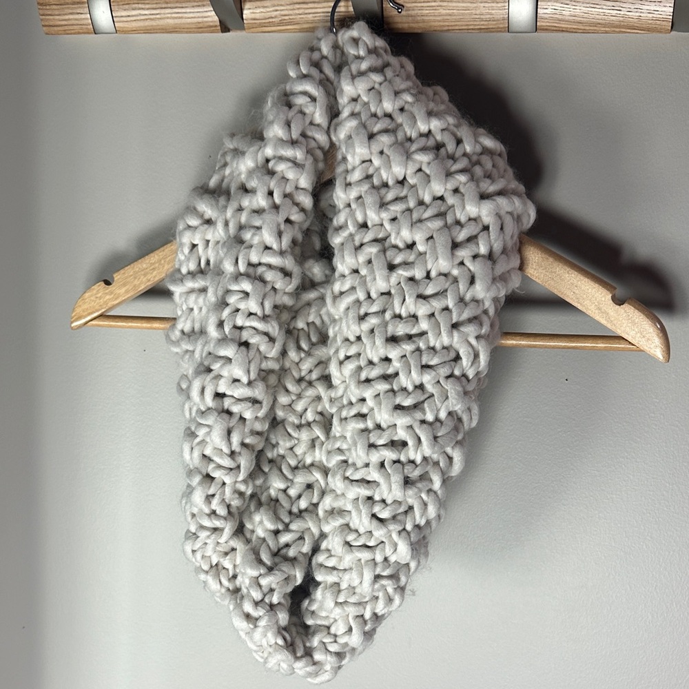 Chunky Knit Infinity Scarf